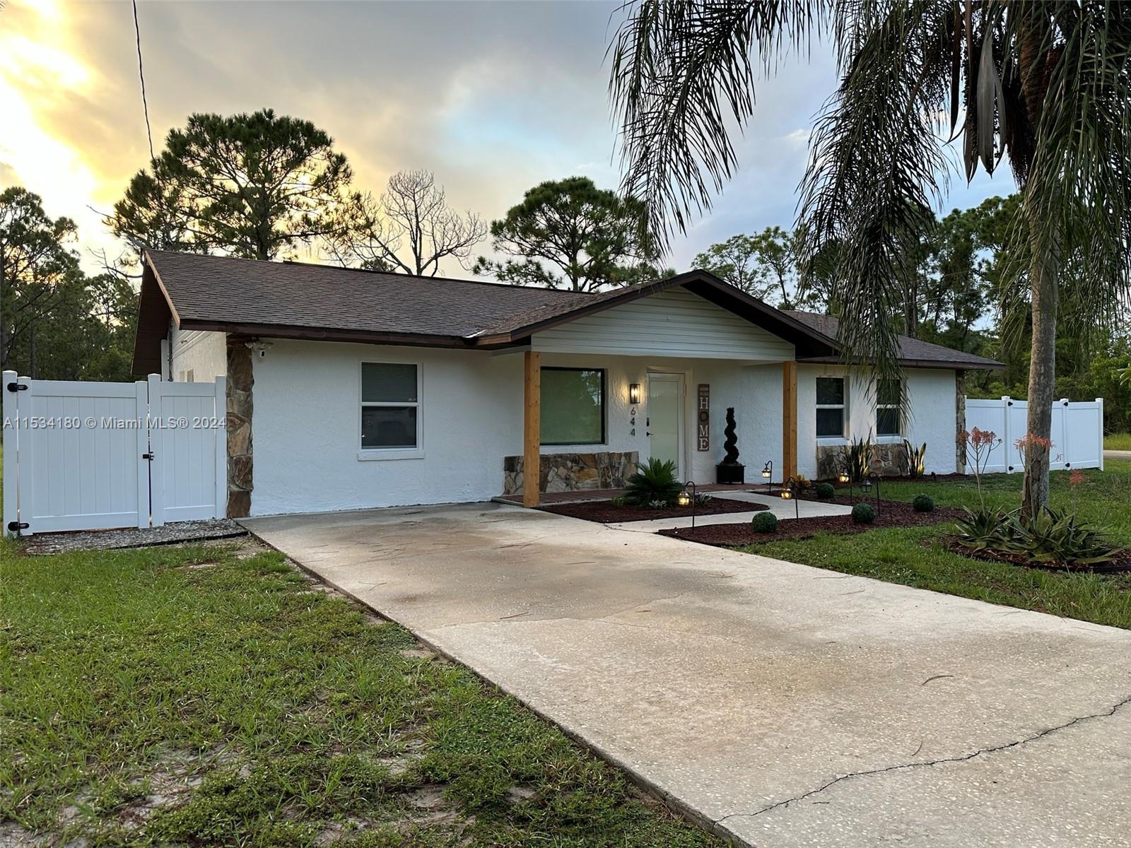 644 Dreamland Drive Lake Placid FL 33852