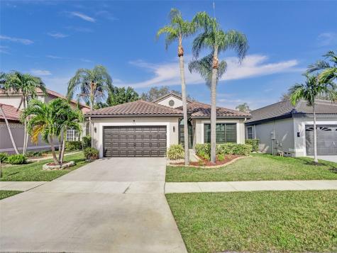 530 SW 181st Avenue Pembroke Pines FL 33029