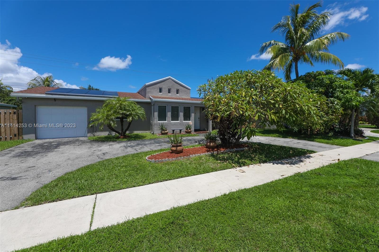 4677 NW 99th Terrace Sunrise FL 33351