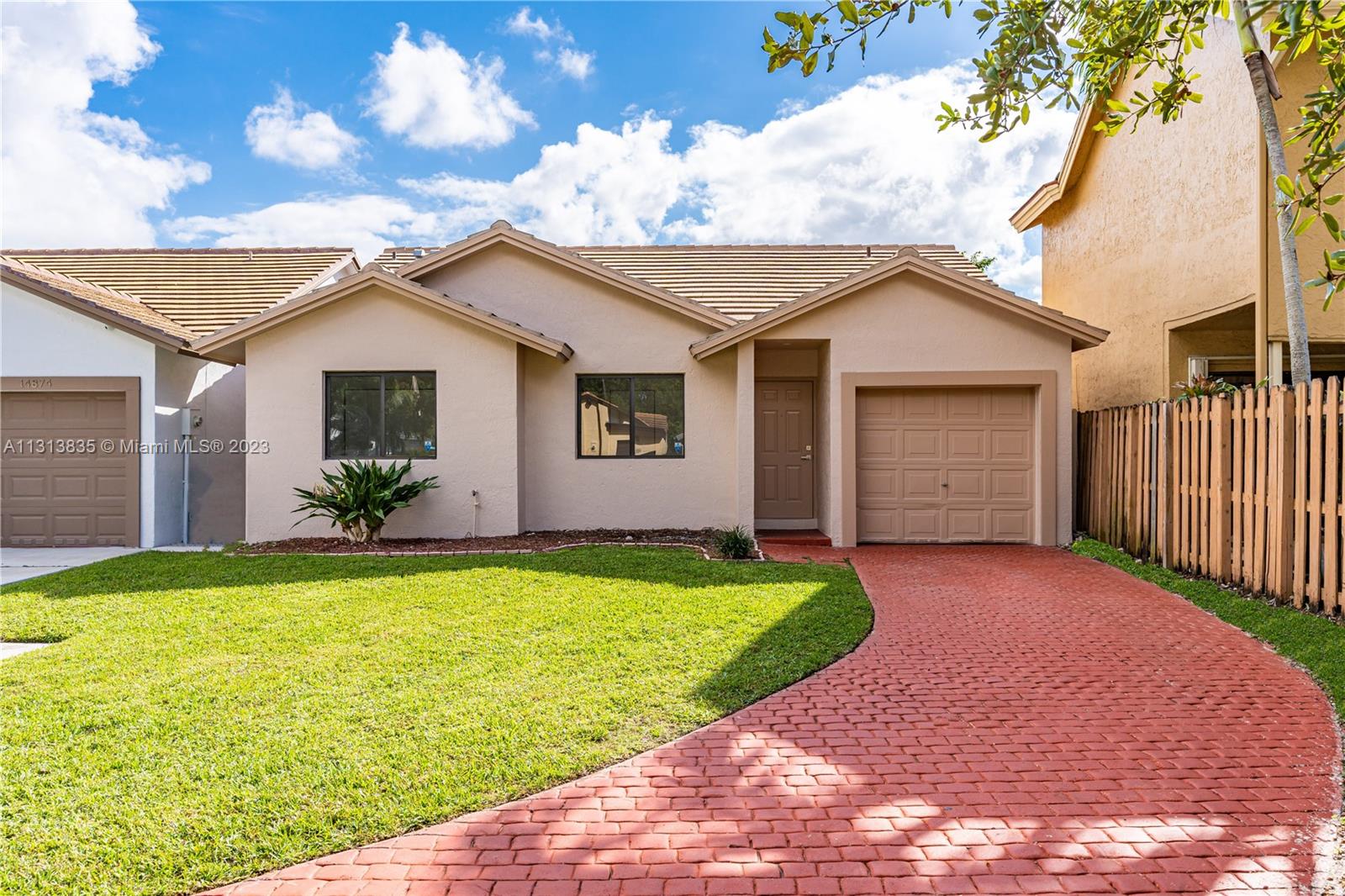 14876 SW 96th Terrace Miami FL 33196