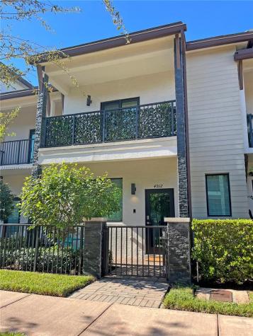 4912 NW 83rd Path Doral FL 33166