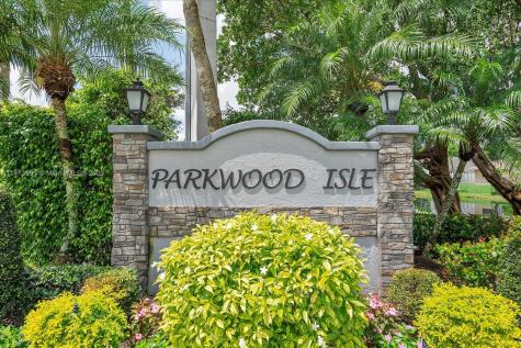 1521 SW 102nd Terrace Davie FL 33324