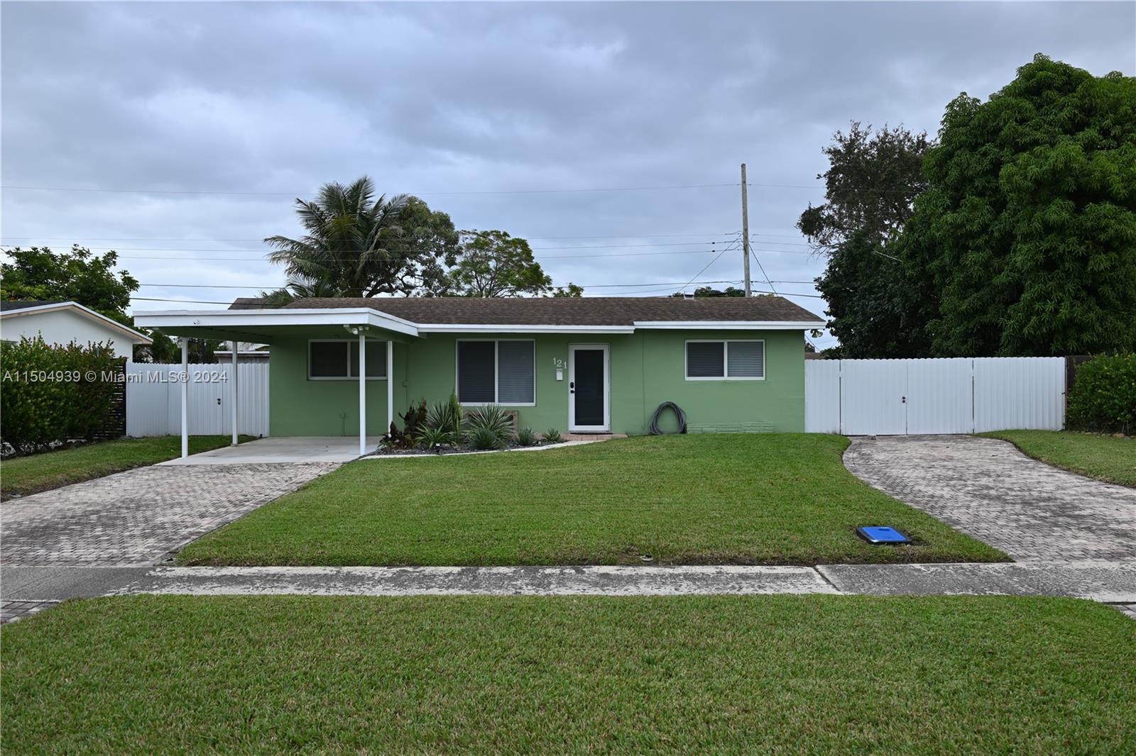 121 SW 68th Boulevard Pembroke Pines FL 33023