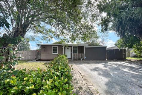 1764 NE 49th Street Pompano Beach FL 33064