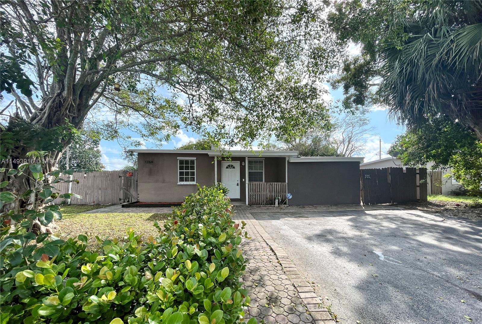 1764 NE 49th Street Pompano Beach FL 33064