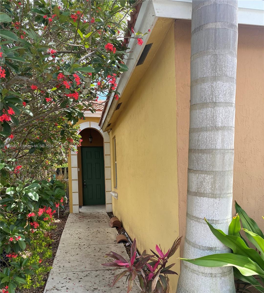 987 NE 42nd Terrace Homestead FL 33033