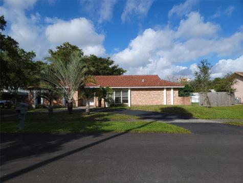 1951 SW 75th Avenue Plantation FL 33317