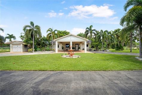 18475 SW 206th Street Miami FL 33187
