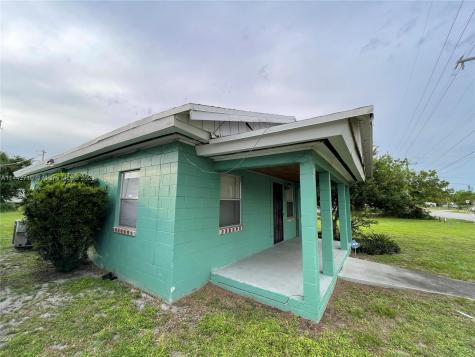 1309 N 21st Street Fort Pierce FL 34950