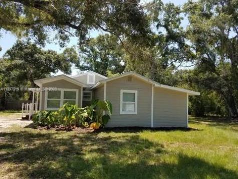 2102 S 30th Street Fort Pierce FL 34947