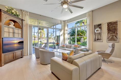 2474 Bay Isle Court Weston FL 33327