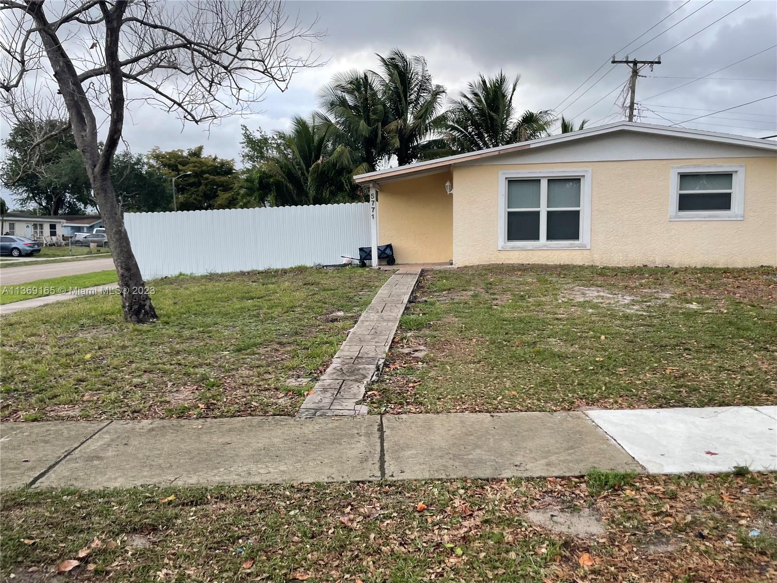 5771 SW 38th Court Davie FL 33314