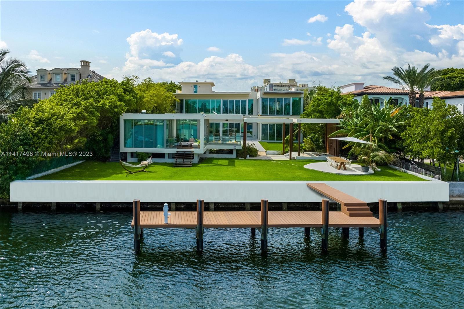 4647 Pine Tree Drive Miami Beach FL 33140