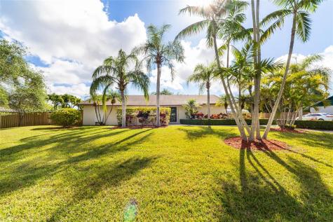 18025 SW 87th Court Palmetto Bay FL 33157