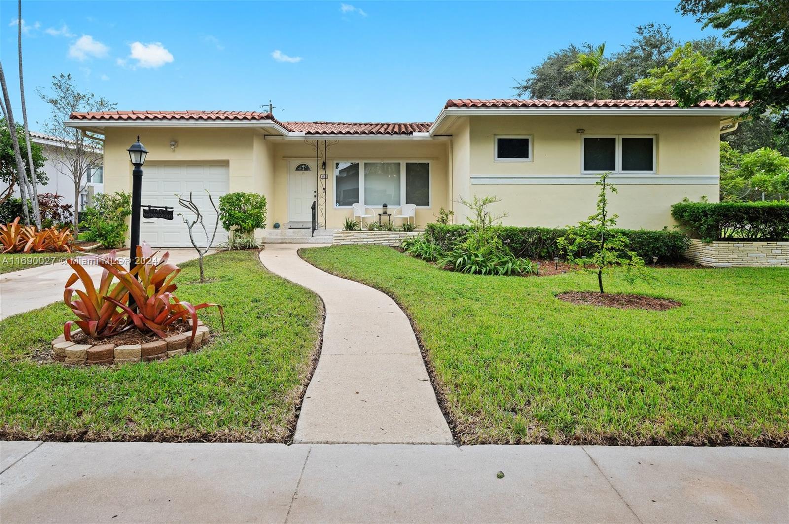 1103 Robin Avenue Miami Springs FL 33166