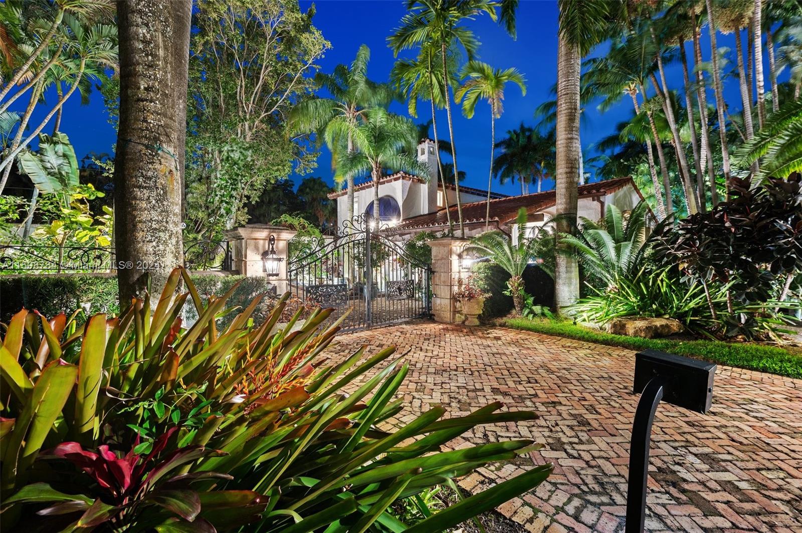 3632 Stewart Avenue Miami FL 33133