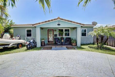 2330 Roosevelt Street Hollywood FL 33020