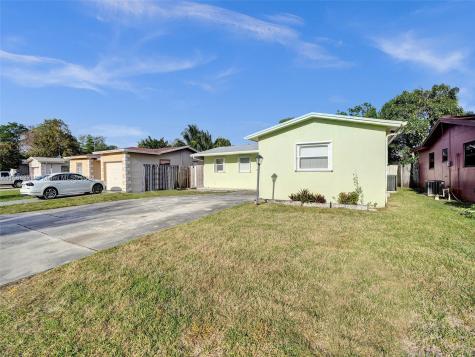 820 SW 64th Avenue North Lauderdale FL 33068