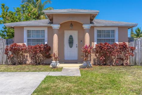 5917 Mayo Street Hollywood FL 33023