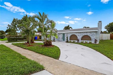 6510 Scott Street Hollywood FL 33024