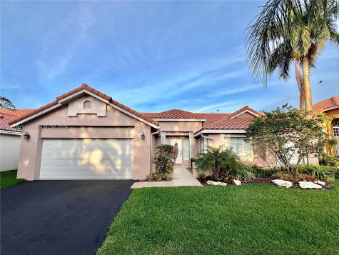 590 Spinnaker Weston FL 33326
