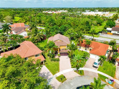 9309 SW 212th Terrace Cutler Bay FL 33189