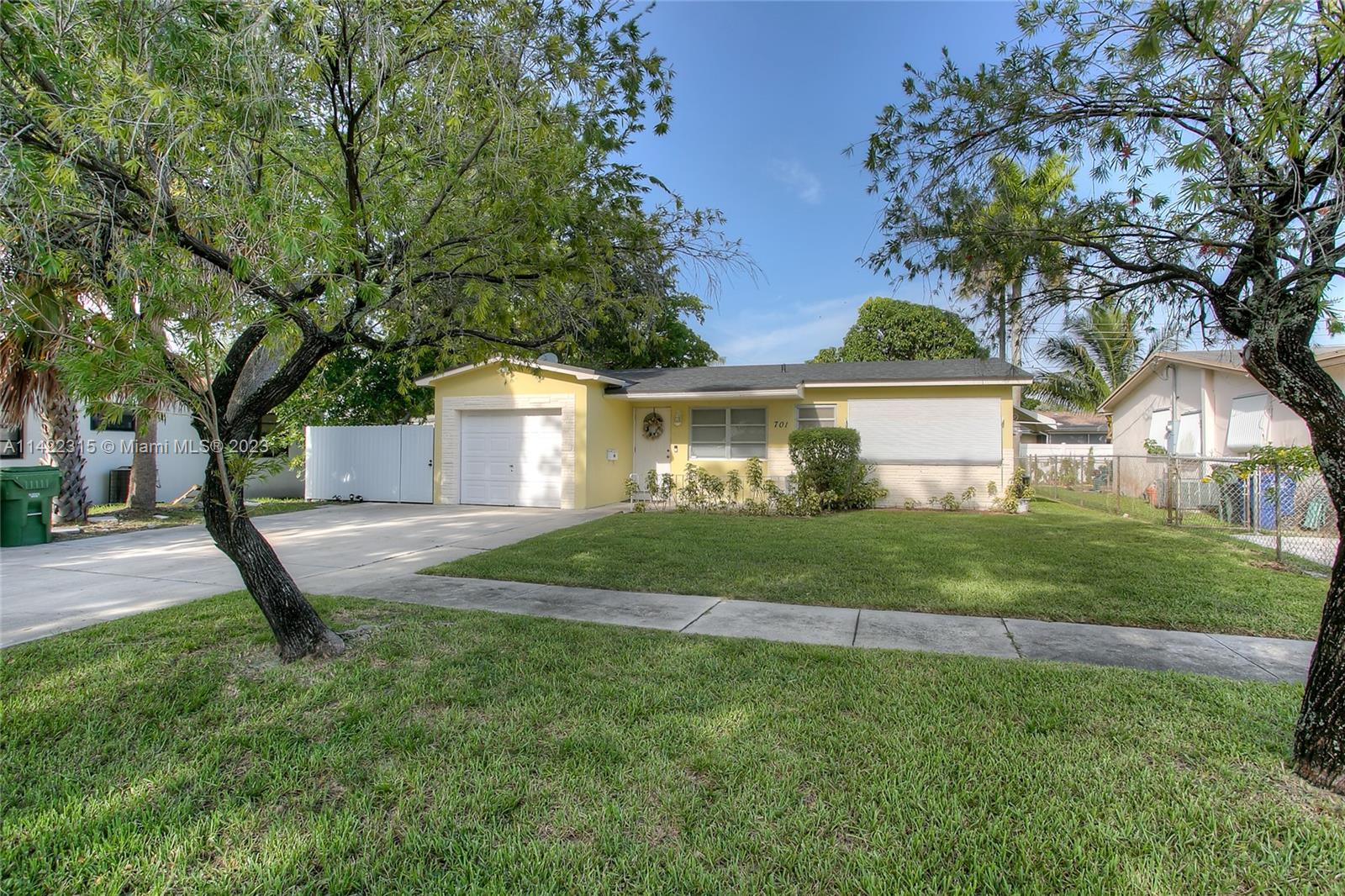 701 SW 6th Terrace Hallandale Beach FL 33009