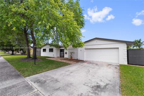 7826 SW 140th Avenue Miami FL 33183