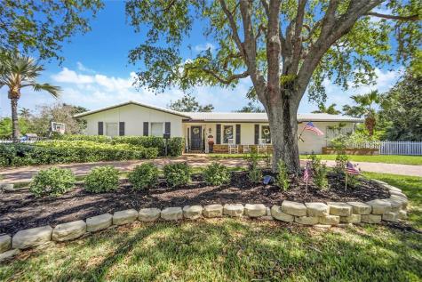 8820 SW 162nd Street Palmetto Bay FL 33157