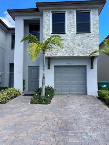 25303 SW 107th Court Homestead FL 33032