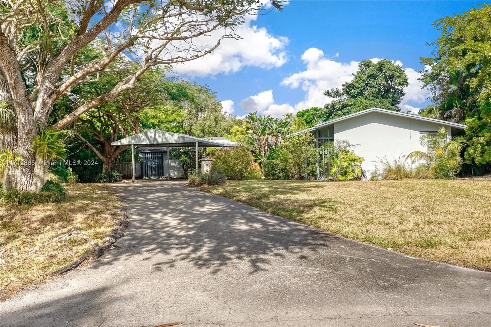 6891 SW 130th Terrace Pinecrest FL 33156