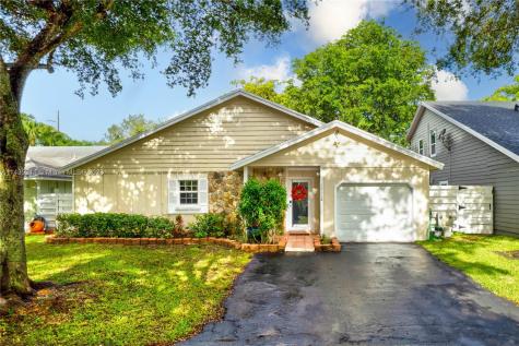 15112 SW 141st Place Miami FL 33186