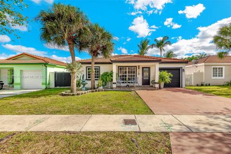 9054 NW 190th Terrace Hialeah FL 33018