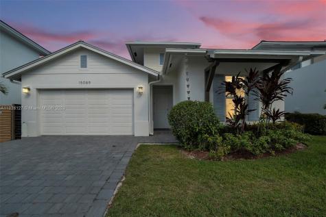 15089 SW 176th Street Miami FL 33187