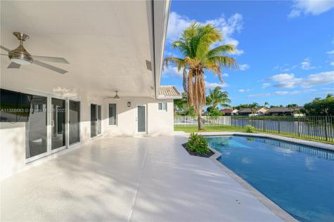 15600 S Roundtable Road Davie FL 33331