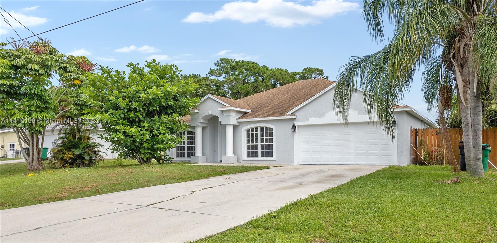 473 SE Thornhill Drive Port St. Lucie FL 34983