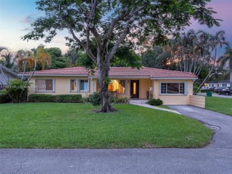 8920 NE 9th Court Miami FL 33138