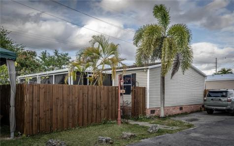 220 NE 12th Avenue Lot 14 Homestead FL 33030