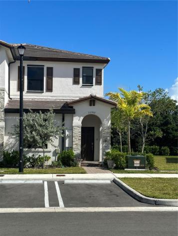 22997 SW 99th Avenue Cutler Bay FL 33190