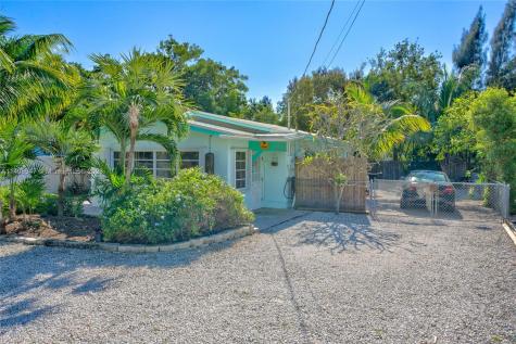 27 Gasparilla Drive Key Largo FL 33037