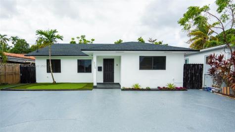 320 SW 66th Avenue Miami FL 33144