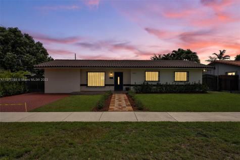 3521 SW 99th Court Miami FL 33165