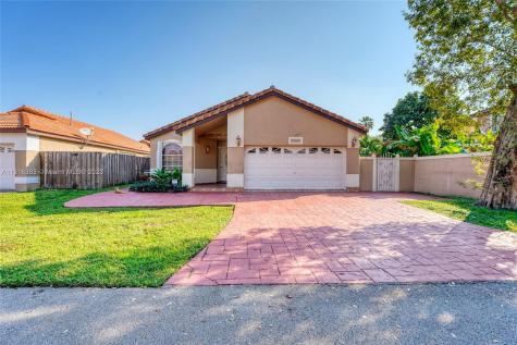 19593 NW 83rd Court Hialeah FL 33015
