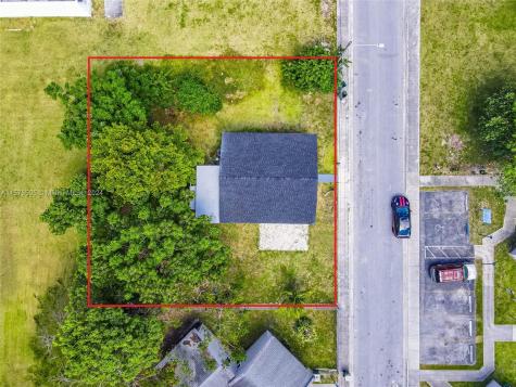 323 SW 4th Court Homestead FL 33030