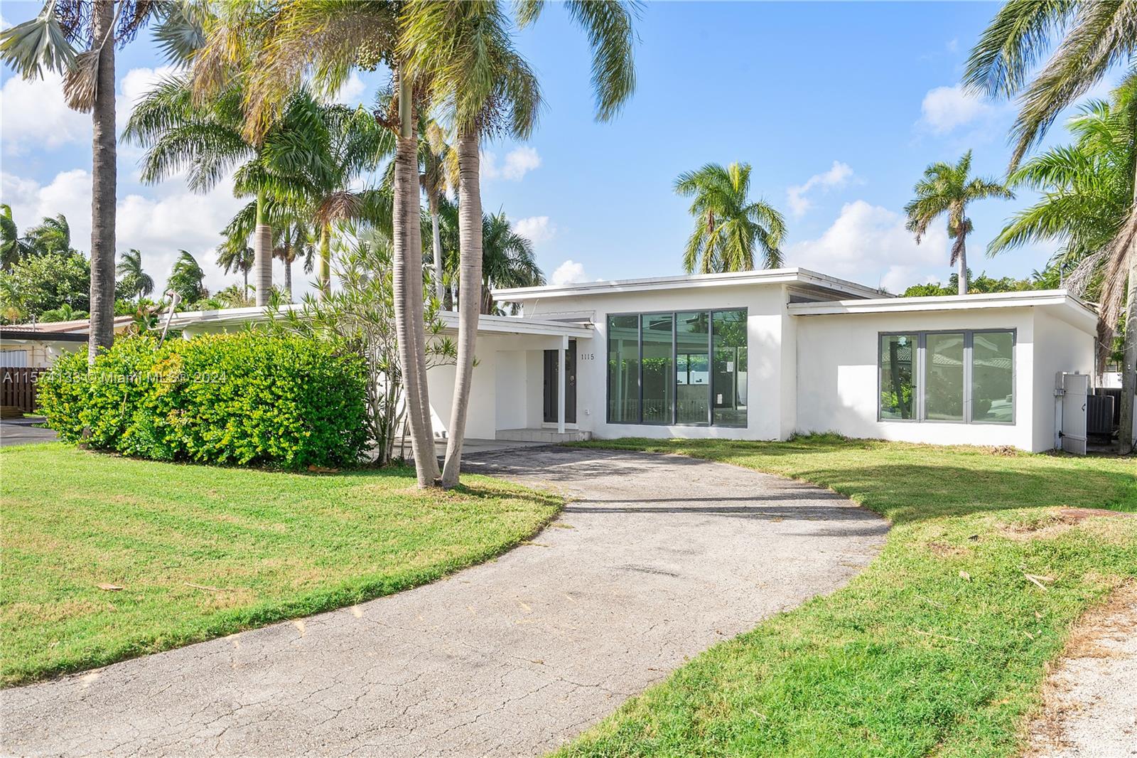 1115 N Northlake Drive Hollywood FL 33019