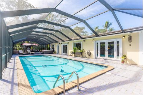 8823 SW 185th Lane Cutler Bay FL 33157