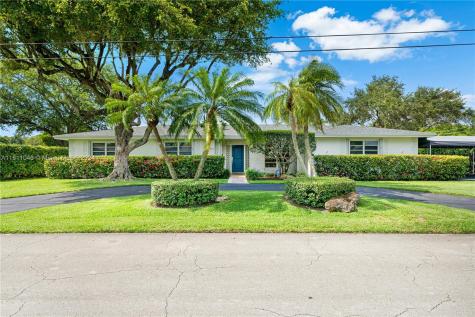7360 SW 141st Terrace Palmetto Bay FL 33158