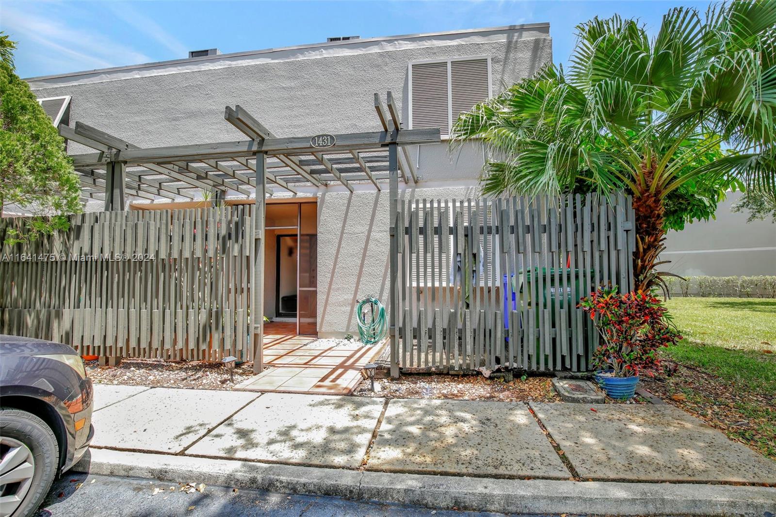 1431 NW 112th Terrace Pembroke Pines FL 33026
