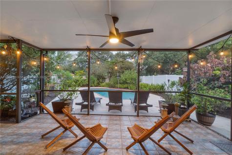 201 SW 60th Avenue Plantation FL 33317