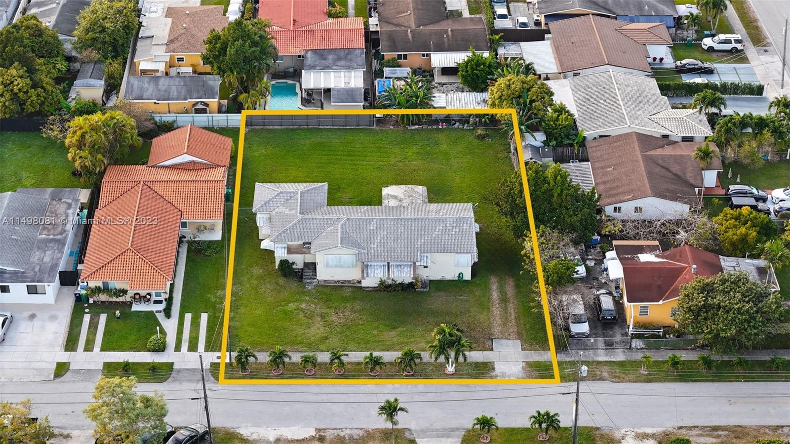 3240 SW 89th Avenue Miami FL 33165